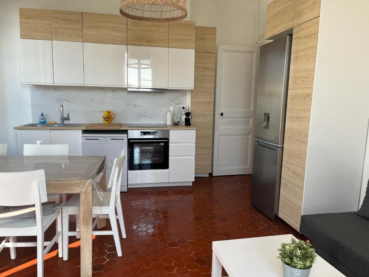 Appartement Hyeres - Centre Ville 3 Chambres 6 Personnes 4Eme Etage Escalier - Sebastien Claire エクステリア 写真
