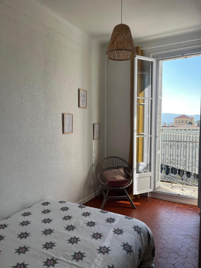 Appartement Hyeres - Centre Ville 3 Chambres 6 Personnes 4Eme Etage Escalier - Sebastien Claire エクステリア 写真